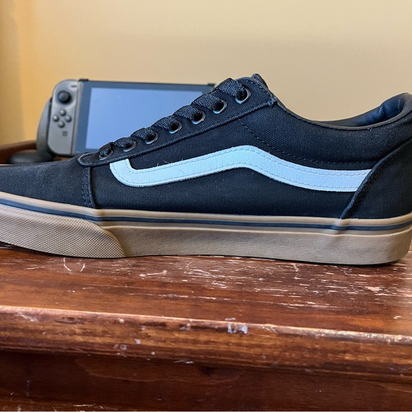 Vans Old Skool Low Tops - Black / White / Gum, Size 10 - Picture 2 of 10